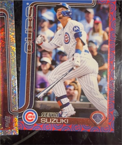 2025 Topps Holiday #H89 Seiya Suzuki — front