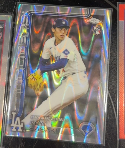 2025 Topps Chrome #217 Roki Sasaki — front