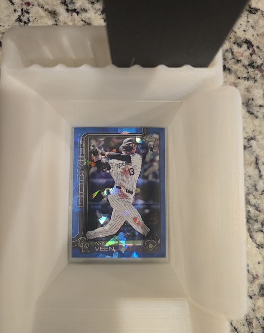 2025 Topps Holiday Zac Veen Chrome Blue Refractor #H19 — front