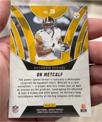 2025 Panini Mosaic Football #20 DK Metcalf — front