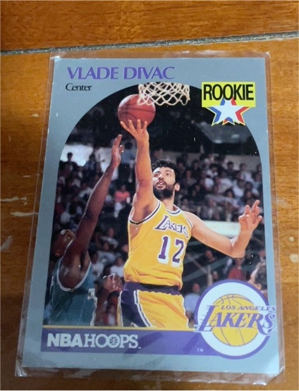 1990 NBA Hoops #154 Vlade Divac — front