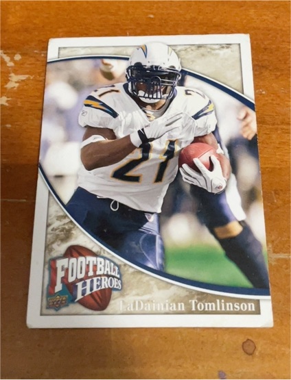 2009 Upper Deck Football Heroes #6 LaDainian Tomlinson — front