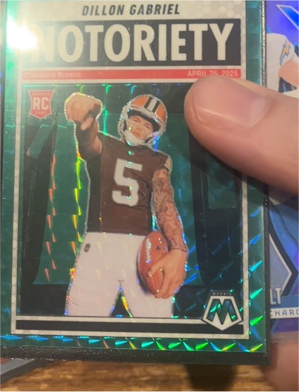 2025 Panini Mosaic #19 Dillon Gabriel Notoriety Green Mosaic Prizm Rookie — front