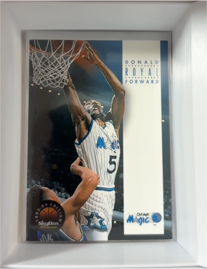 1993-94 SkyBox Premium #134 Donald Royal — front