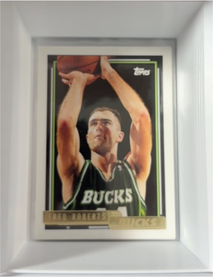 1992-93 Topps #135 Fred Roberts Milwaukee Bucks — front