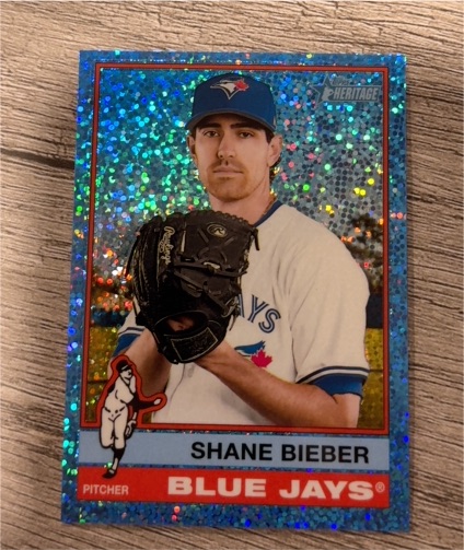 2025 Topps Heritage High Number Chrome Blue Sparkle #609 Shane Bieber — front