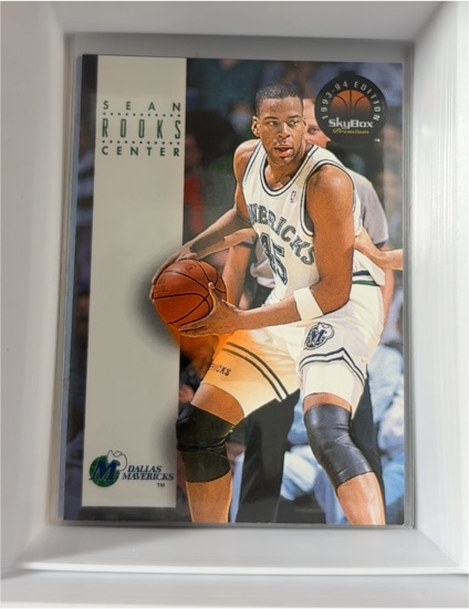 1993-94 SkyBox Premium #58 Sean Rooks Dallas Mavericks — front