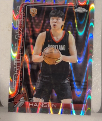 2025-26 Topps Chrome #266 Yang Hansen — front