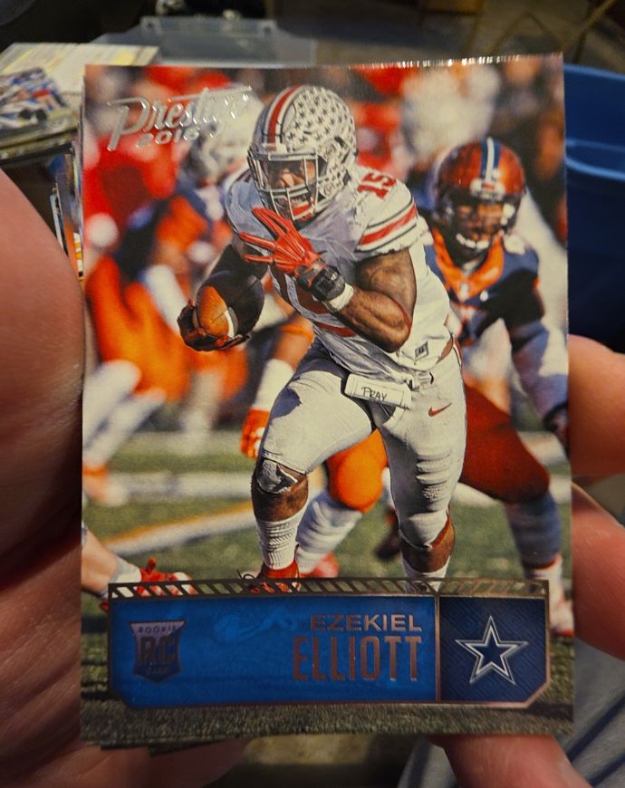 2016 Panini Prestige #217 Ezekiel Elliott — front