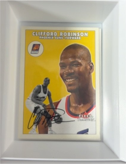 2000-01 Fleer Tradition #81 Clifford Robinson — front