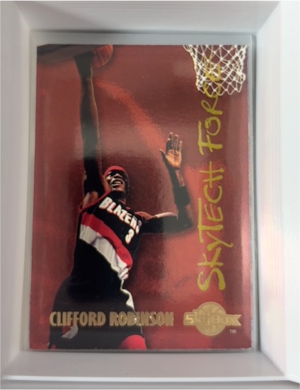 1994-95 SkyBox Premium #SF24 Clifford Robinson SkyTech Force — front