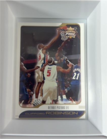 2001-02 Fleer Focus #60 Clifford Robinson — front