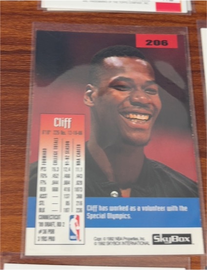 1993 SkyBox #206 Cliff Robinson — front