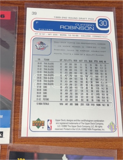 1990 Upper Deck #30 Clifford Robinson — front