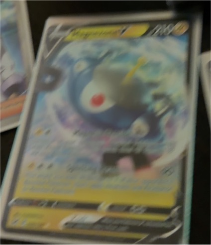 2021 Pokémon Sword & Shield #250 Lumineon V — front