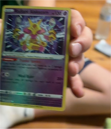 2022 Pokémon Sword & Shield Silver Tempest #059 Alakazam Radiant Rare Holo — front