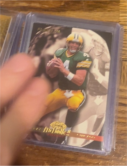 1996 Fleer #187 Brett Favre — front