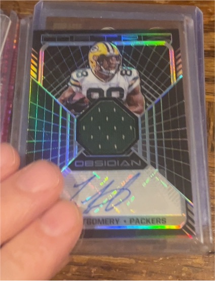 2018 Panini Obsidian Matrix Material Auto Ty Montgomery — front