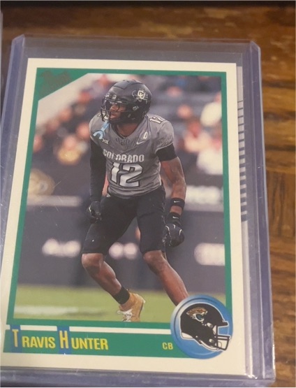 2025 Panini Score #5 Travis Hunter — front