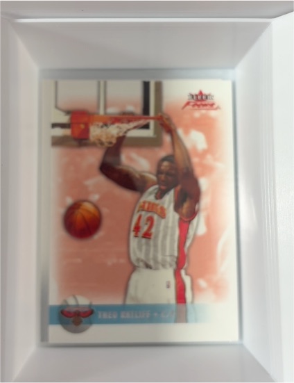 2003-04 Fleer Focus #98 Theo Ratliff — front