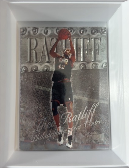 1998-99 Skybox Metal Universe #40 Theo Ratliff — front
