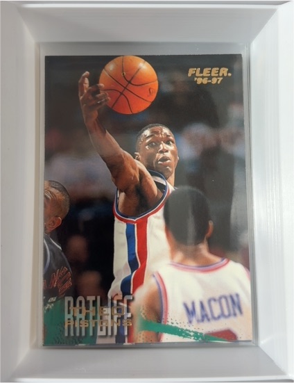 1996-97 Fleer #33 Theo Ratliff — front