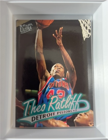 1996-97 Fleer Ultra #34 Theo Ratliff — front