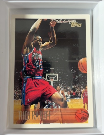 1996-97 Topps #78 Theo Ratliff Detroit Pistons — front