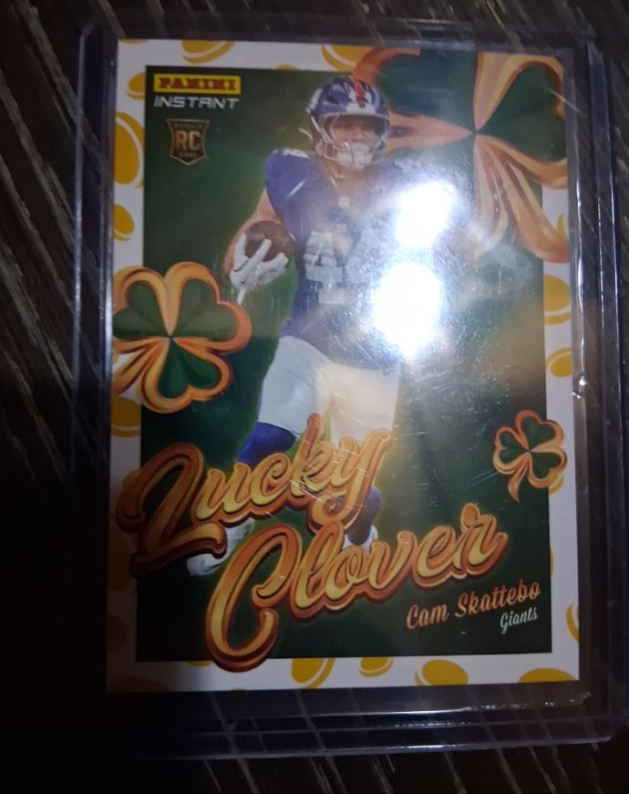 2025 Panini Instant #19 Cam Skattebo Lucky Clover — front