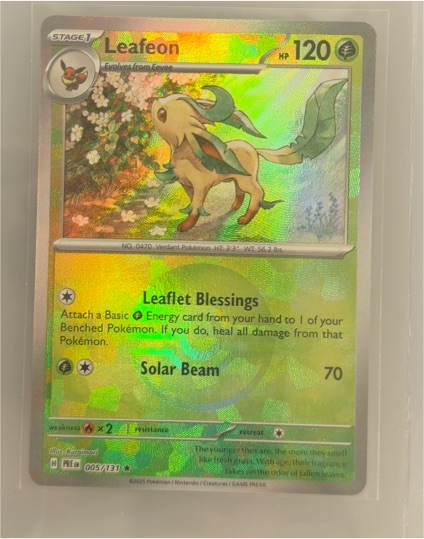 2022 Pokémon Scarlet & Violet Prismatic Evolutions #005 Leafeon — front