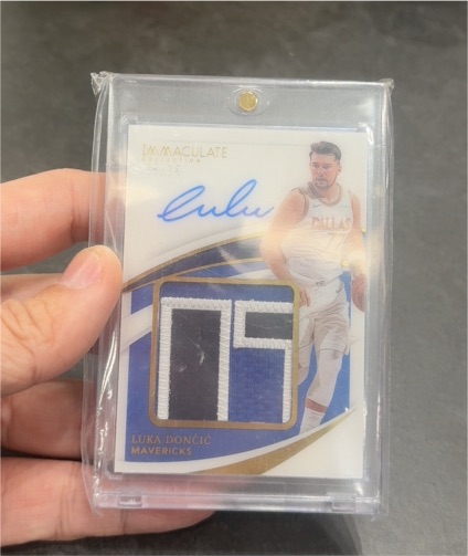 2018-19 Panini Immaculate #124 Luka Doncic Rookie Patch Auto — front