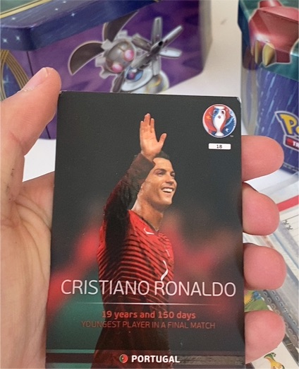 2016 Panini Adrenalyn XL UEFA Euro 2016 #18 Cristiano Ronaldo — front