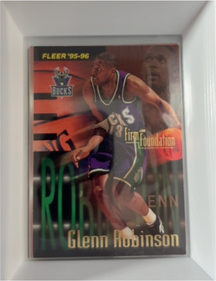 1995-96 Fleer #334 Glenn Robinson — front