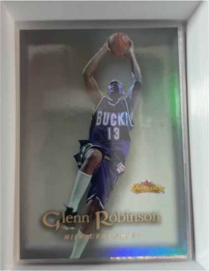 2000-01 Fleer Showcase #22 Glenn Robinson — front