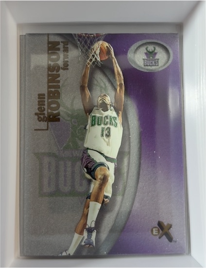2000-01 Fleer E-X #46 Glenn Robinson — front