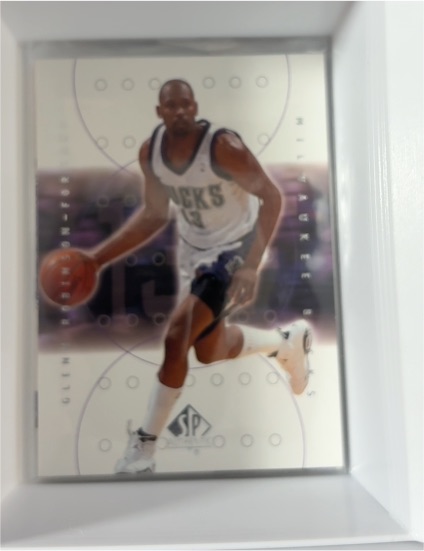 2000-01 Upper Deck SP Authentic #46 Glenn Robinson — front