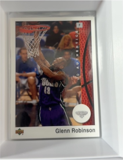 2002-03 Upper Deck UD Authentics #3 Glenn Robinson — front