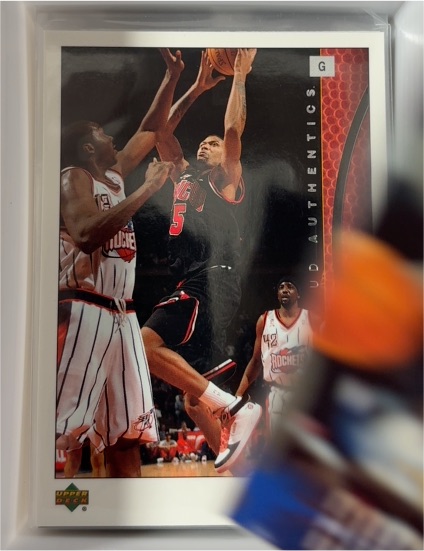 2000-01 Upper Deck #137 Scottie Pippen — front