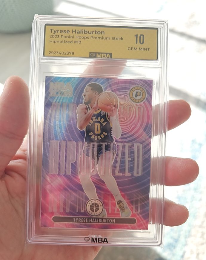 2023 Panini Hoops Premium Stock #10 Tyrese Haliburton Hipnotized — front
