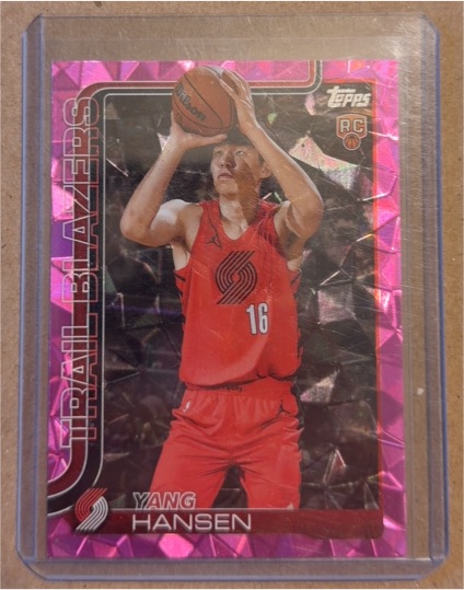 2025-26 Topps #216 Yang Hansen Pink Diamante — front