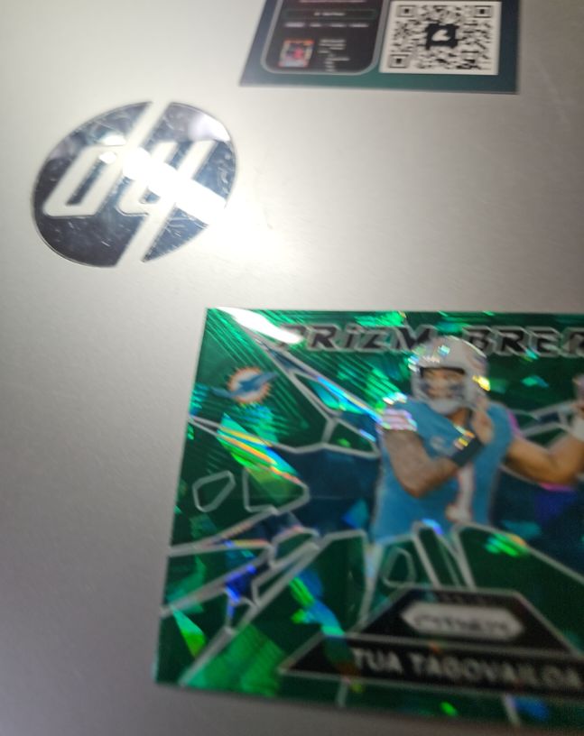 2024 Panini Prizm #10 Tua Tagovailoa — front