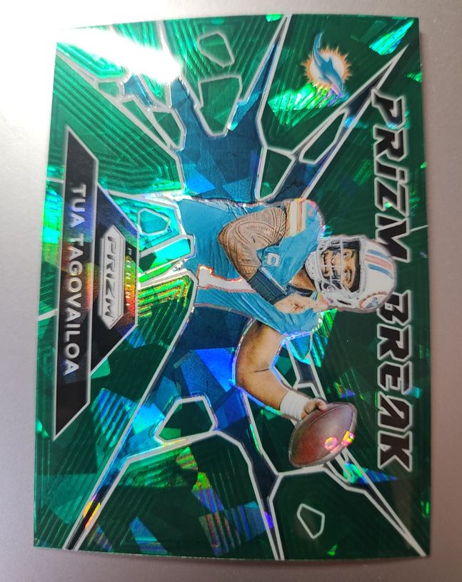 2024 Panini Prizm #10 Tua Tagovailoa Prizm Break Green Ice — front