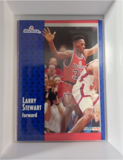 1991-92 Fleer #369 Larry Stewart — front
