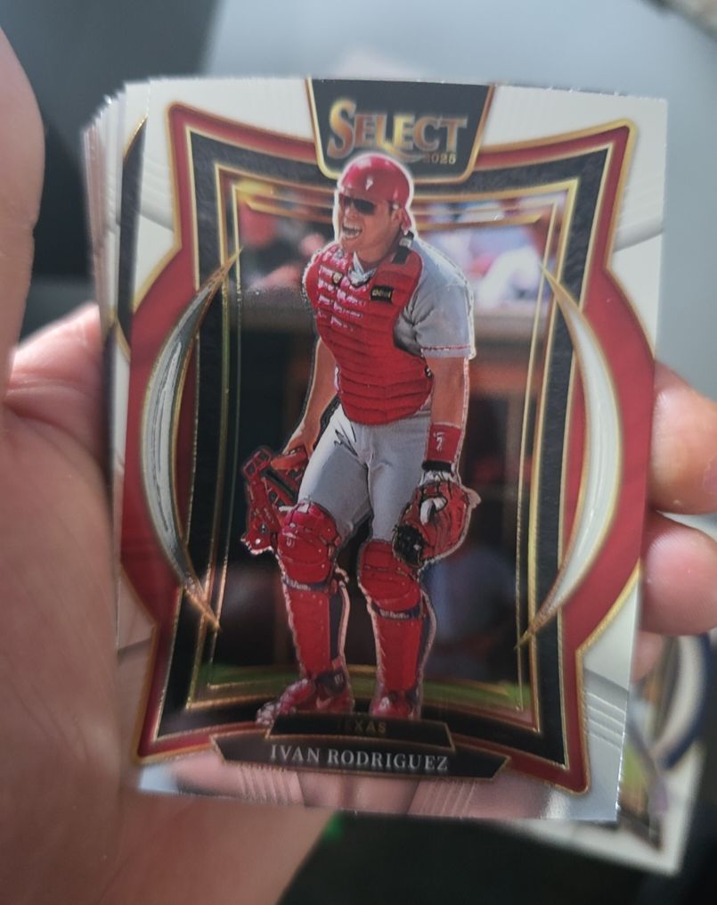 2025 Panini Select #48 Ivan Rodriguez — front