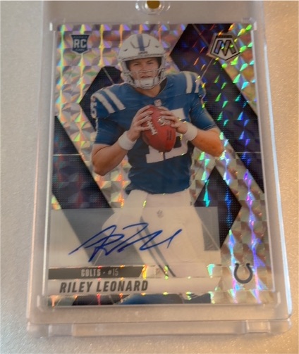 2025 Panini Mosaic #372 Riley Leonard — front