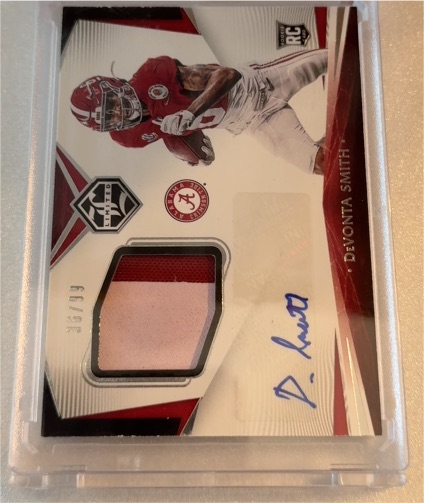 2021 Panini Limited #105 DeVonta Smith — front