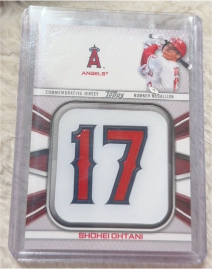 2022 Topps Series 1 #JNM-SO Shohei Ohtani Jersey Number Medallion Commemorative Relic — front