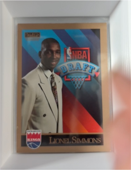1990 SkyBox #364 Lionel Simmons — front
