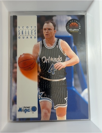 1993-94 SkyBox Premium #136 Scott Skiles — front