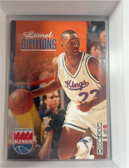 1992-93 Skybox #215 Lionel Simmons — front